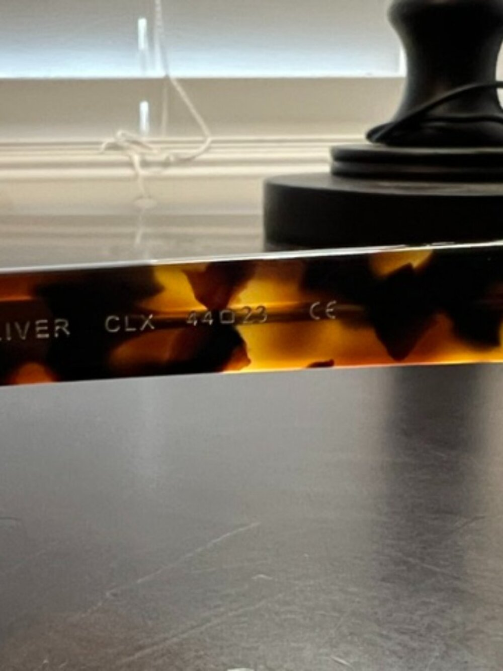 Reading glasses - clear and tortoise - Picture 8 of 10
